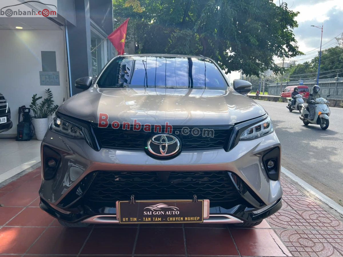 Toyota Fortuner Legender 2.4L 4x2 AT