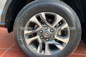 Xe Toyota Fortuner Legender 2.4L 4x2 AT 2022