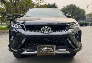 Xe Toyota Fortuner 2.4G 4x2 AT Legender 2021