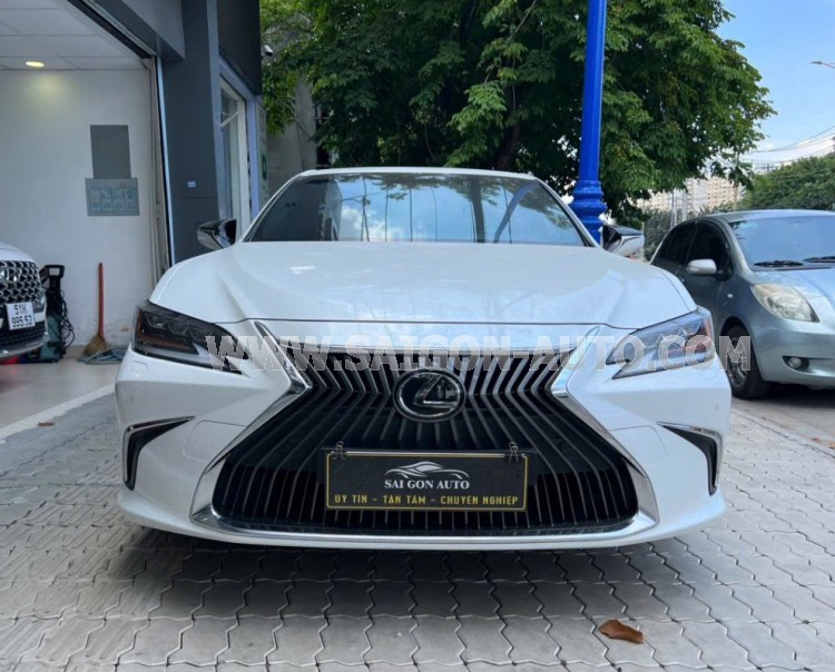 Lexus ES 250 2021