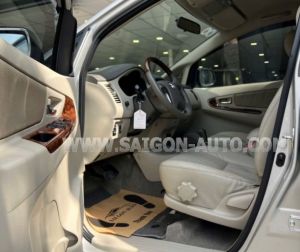 Xe Toyota Innova 2.0V 2014