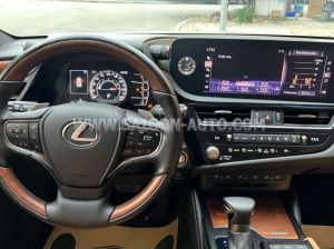 Xe Lexus ES 250 2022