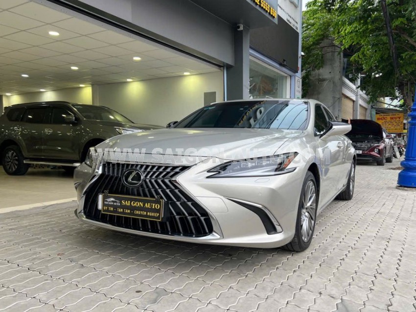 Lexus ES 250 2022