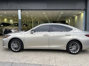 Xe Lexus ES 250 2022