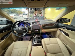 Xe Toyota Camry 2.0E 2015