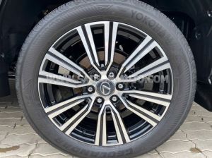 Xe Lexus LX 600 Urban 2024