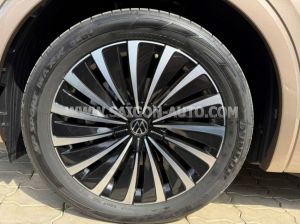 Xe Volkswagen Viloran Luxury 2024