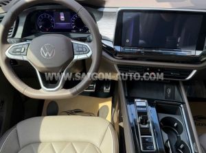 Xe Volkswagen Viloran Luxury 2024