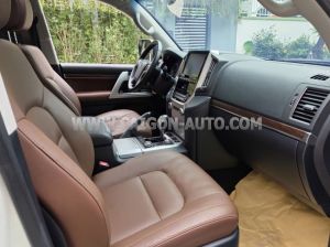 Xe Toyota Land Cruiser 4.6 V8 2020